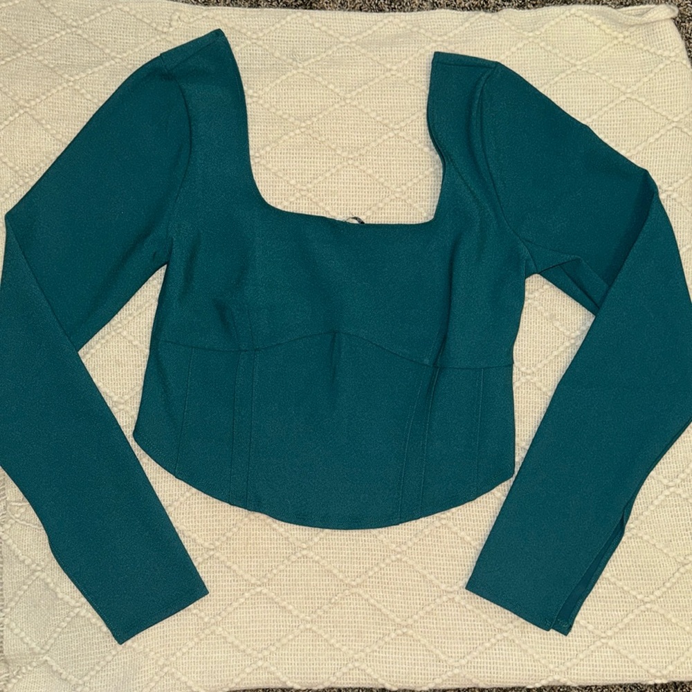Women’s long sleeve emerald green blouse